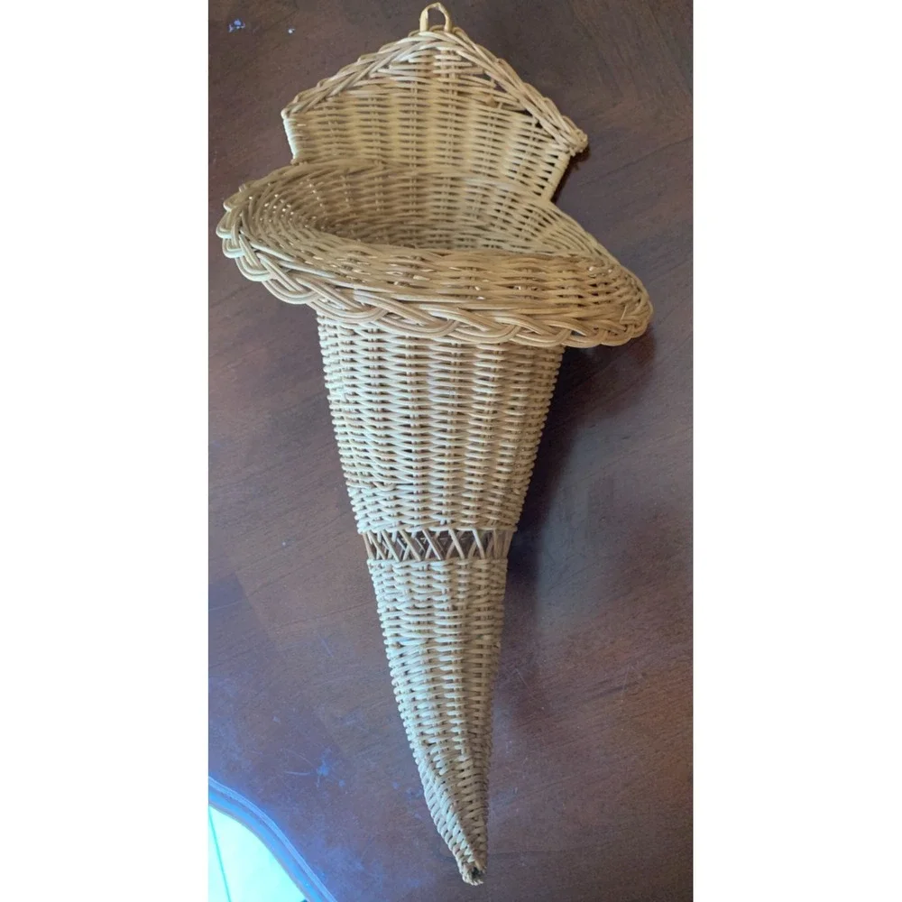 Basket‎ Cornacopia Horn of Plenty